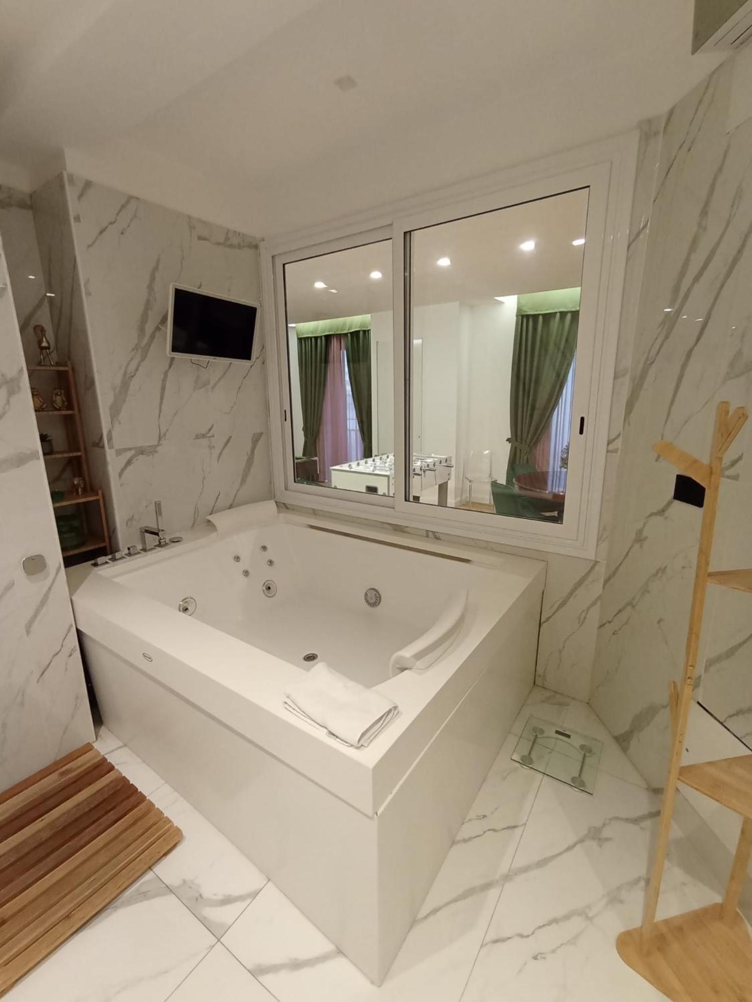 President Plaza Vip Suite Spa By Babylon Stay Neapel Exterior foto