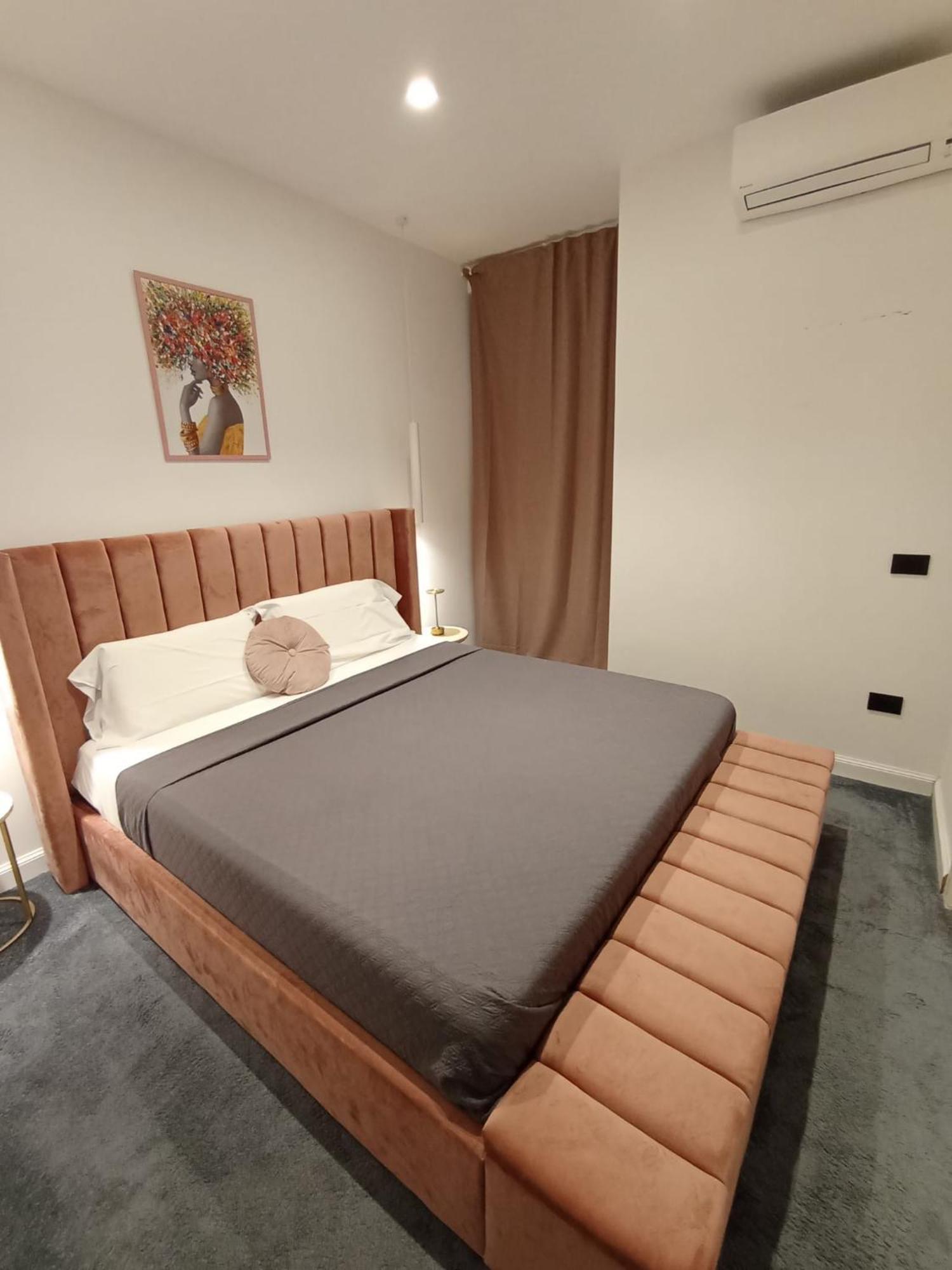 President Plaza Vip Suite Spa By Babylon Stay Neapel Exterior foto