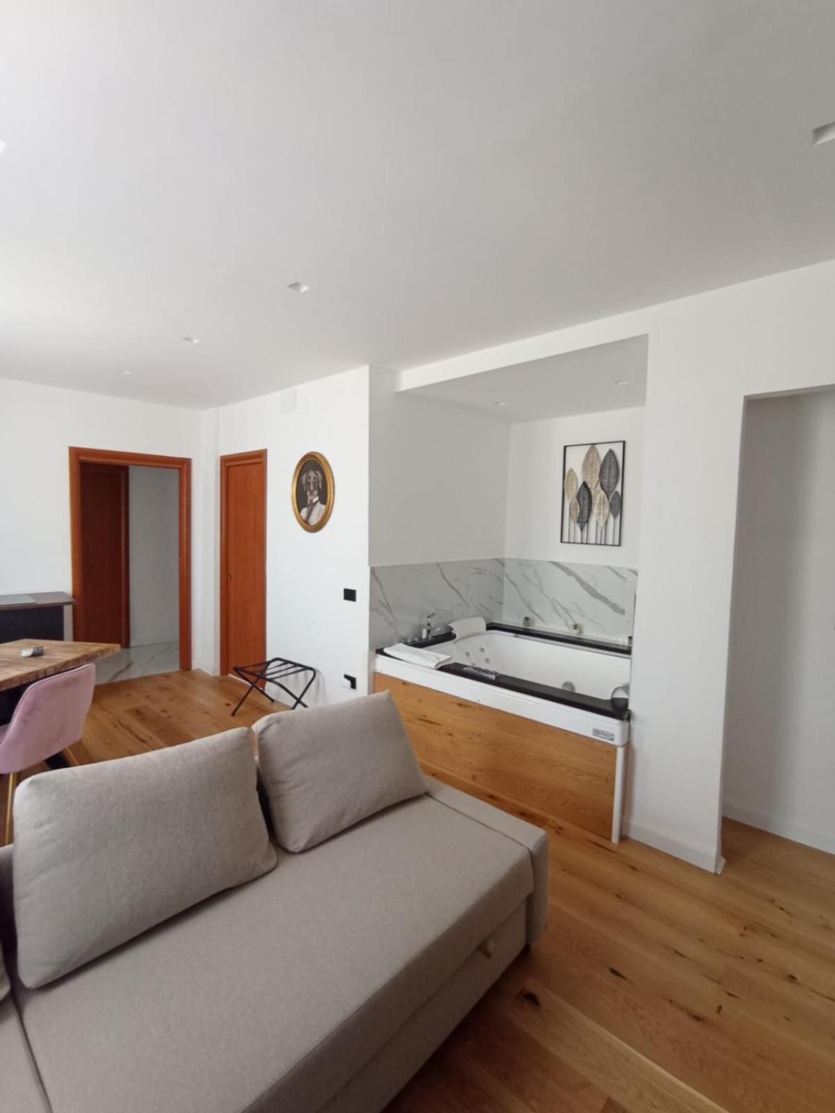 President Plaza Vip Suite Spa By Babylon Stay Neapel Exterior foto