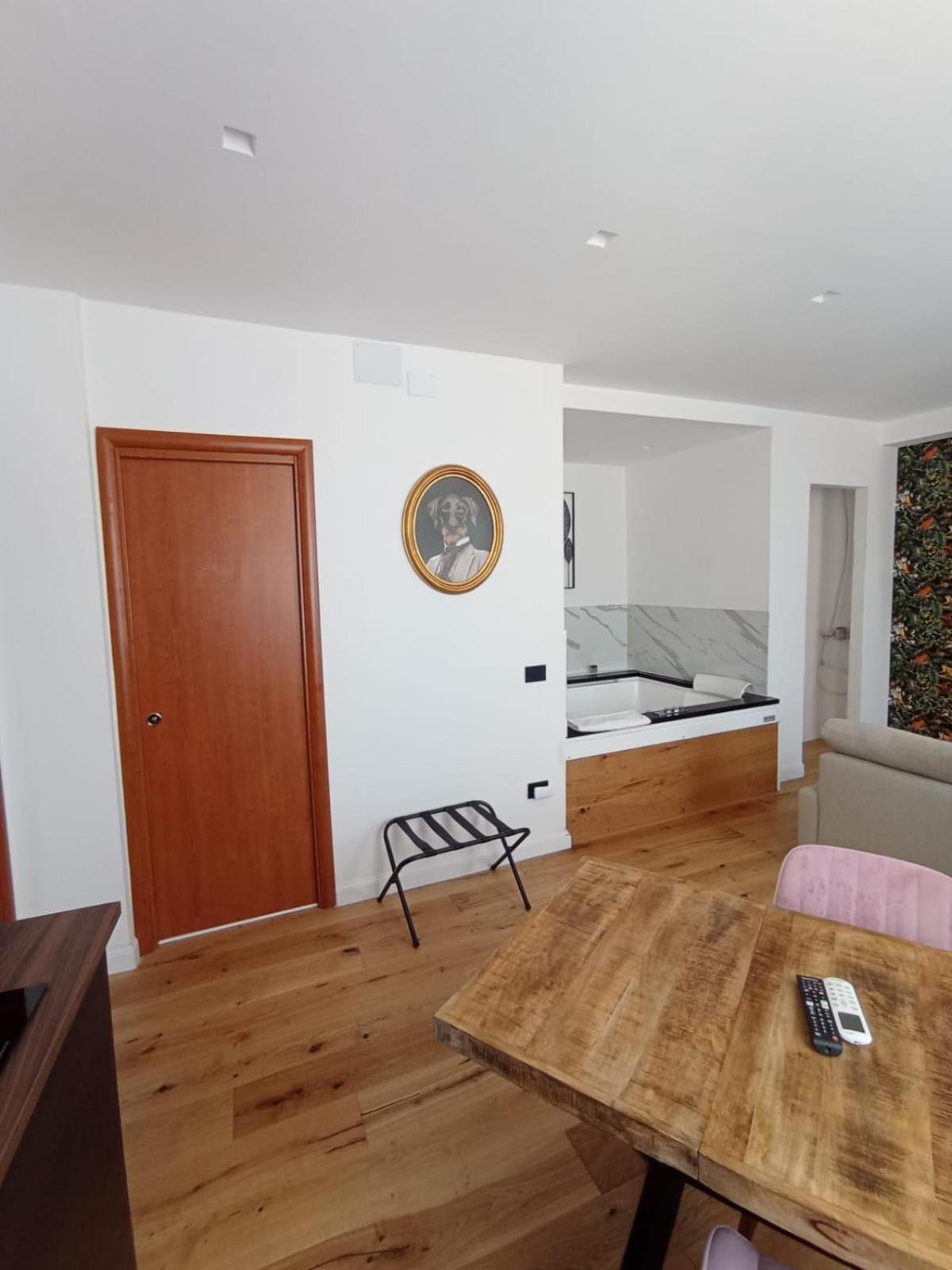 President Plaza Vip Suite Spa By Babylon Stay Neapel Exterior foto