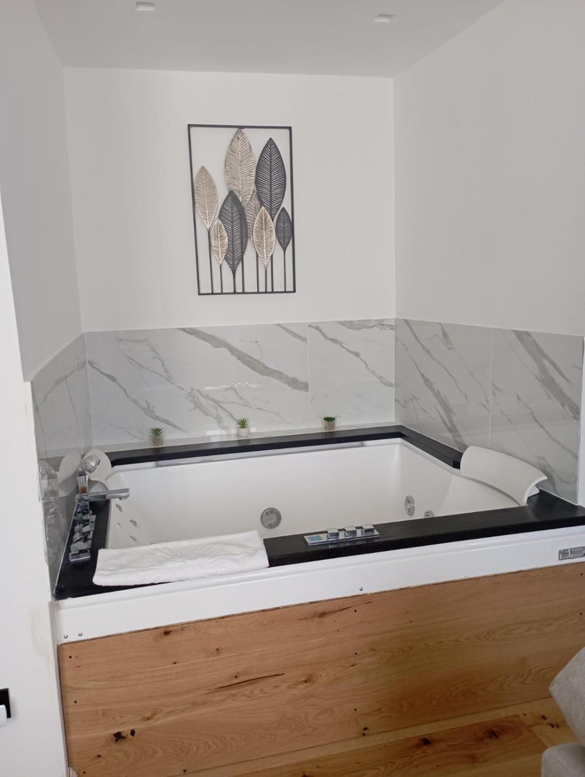 President Plaza Vip Suite Spa By Babylon Stay Neapel Exterior foto