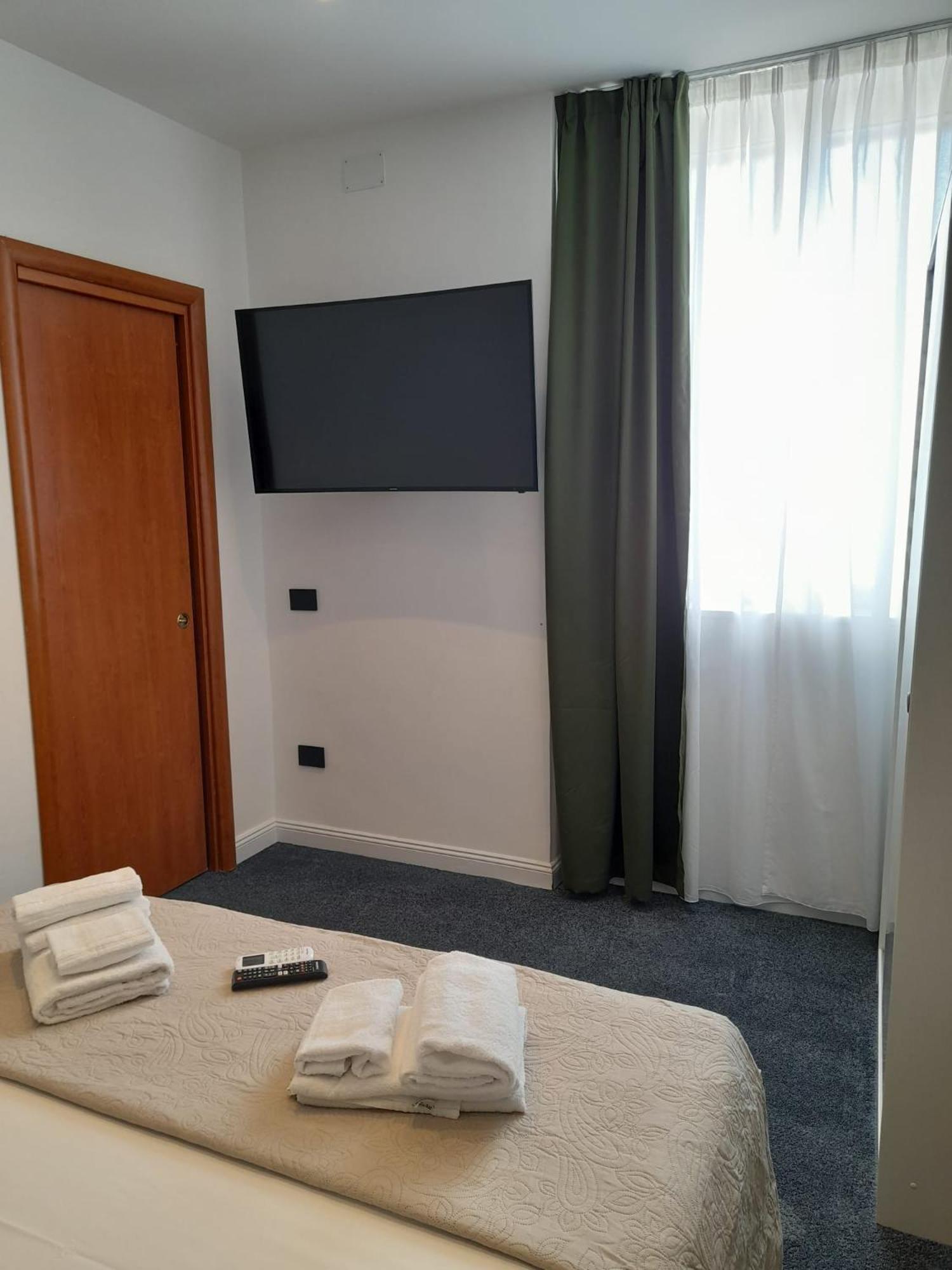 President Plaza Vip Suite Spa By Babylon Stay Neapel Exterior foto